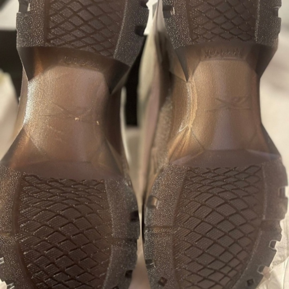 Cardi B Club Reeboks - Picture 3 of 8